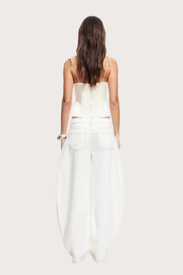 Horseshoe Jean in Porcelain