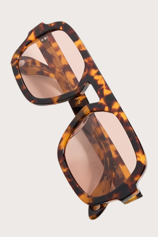 Jane in Brown Tortoise Maroon Lens