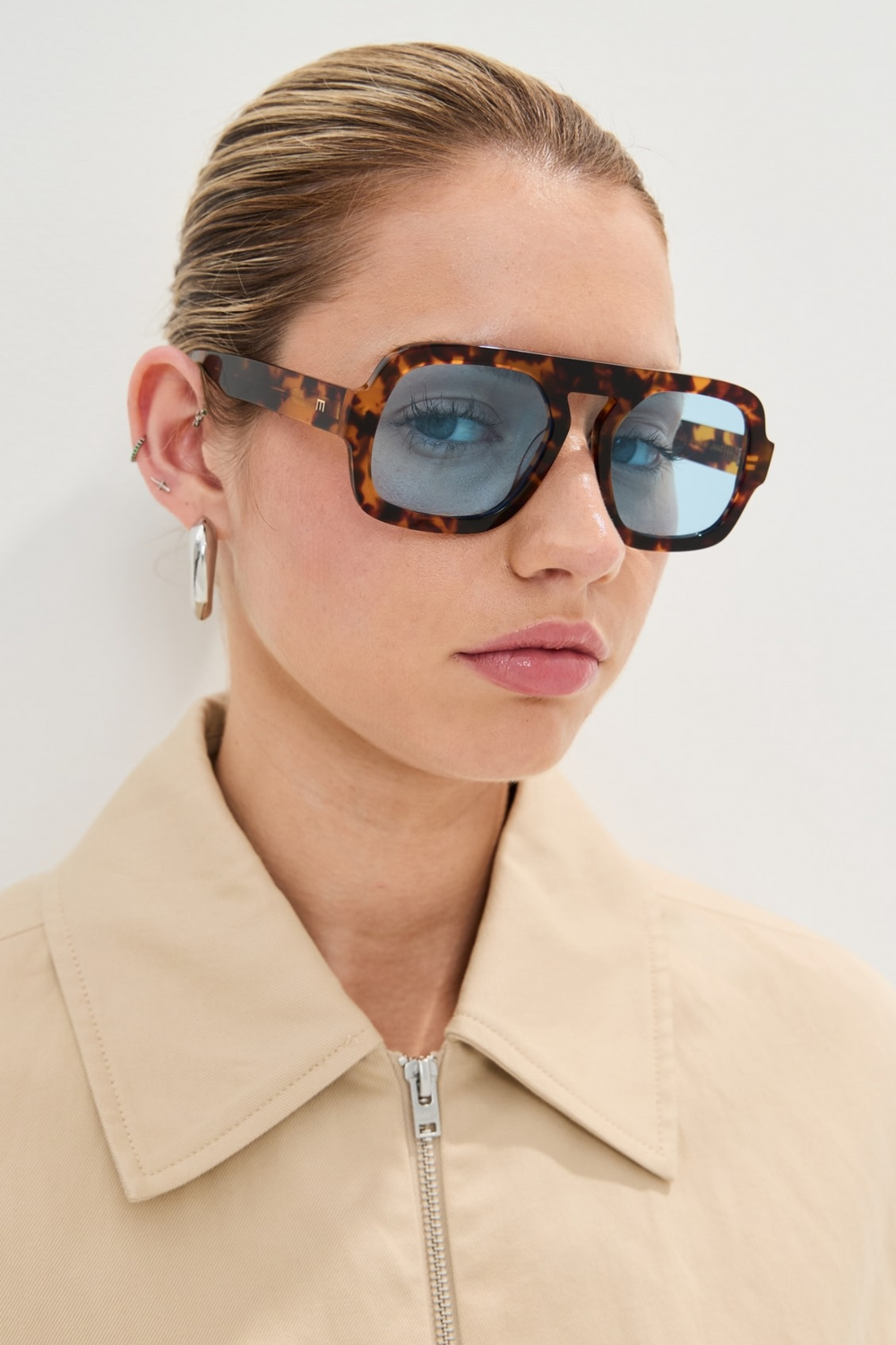 Jane in Brown Tortoise Blue Lens