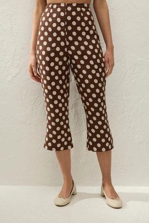 Valeria Capri Pant in Chocolato